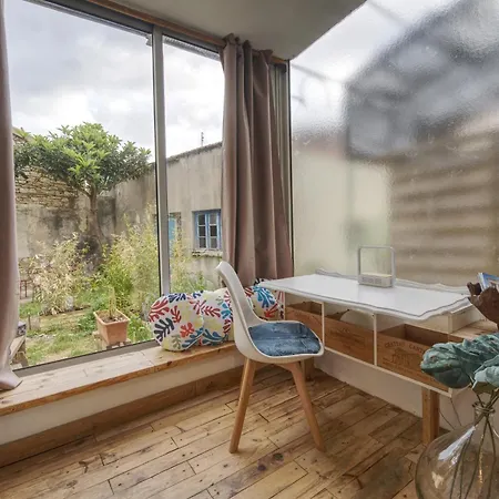 La Nimoise Avec Clim Apartment